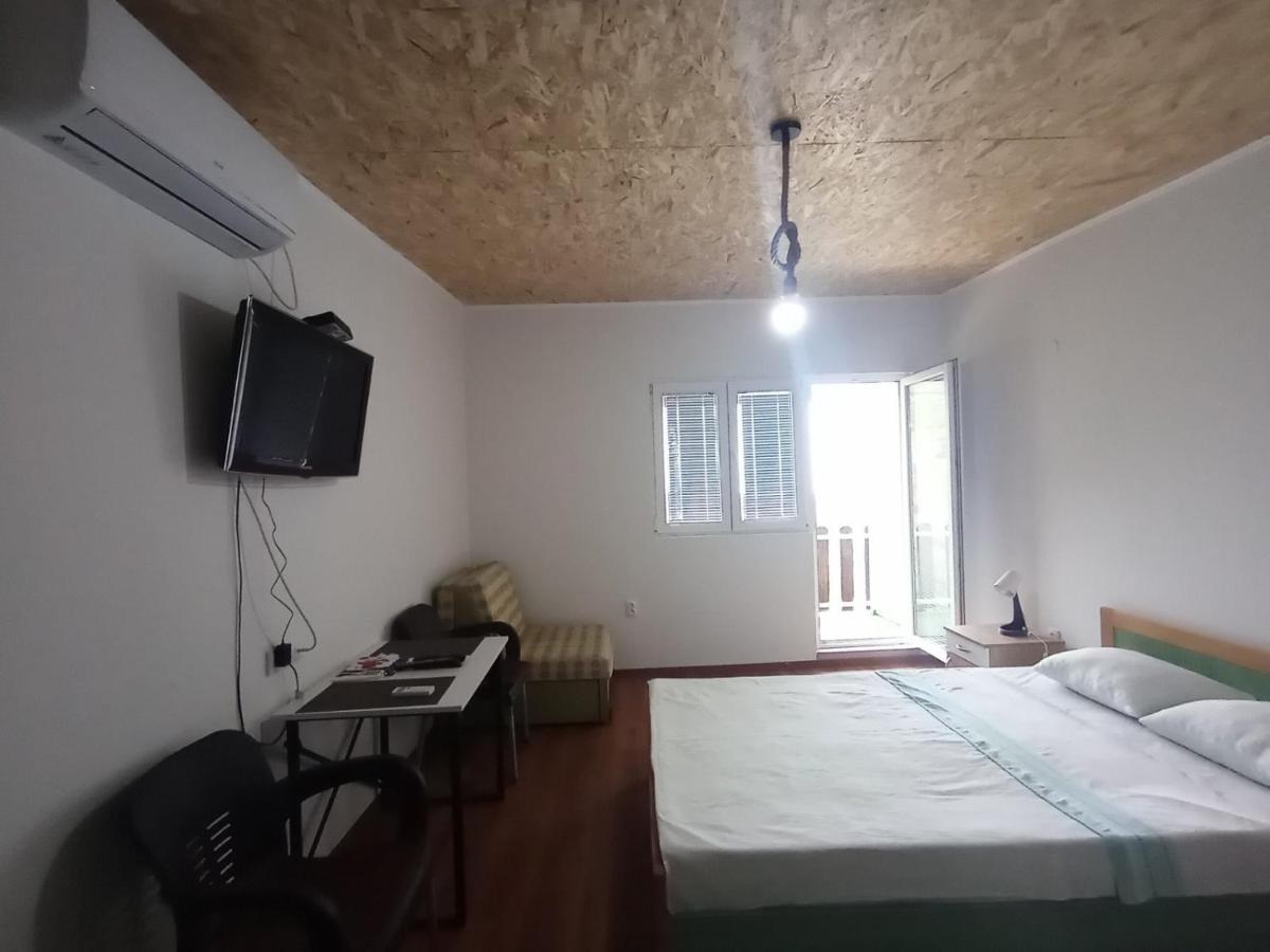 Lakeview Apartments Stojovic Virpazar Ngoại thất bức ảnh