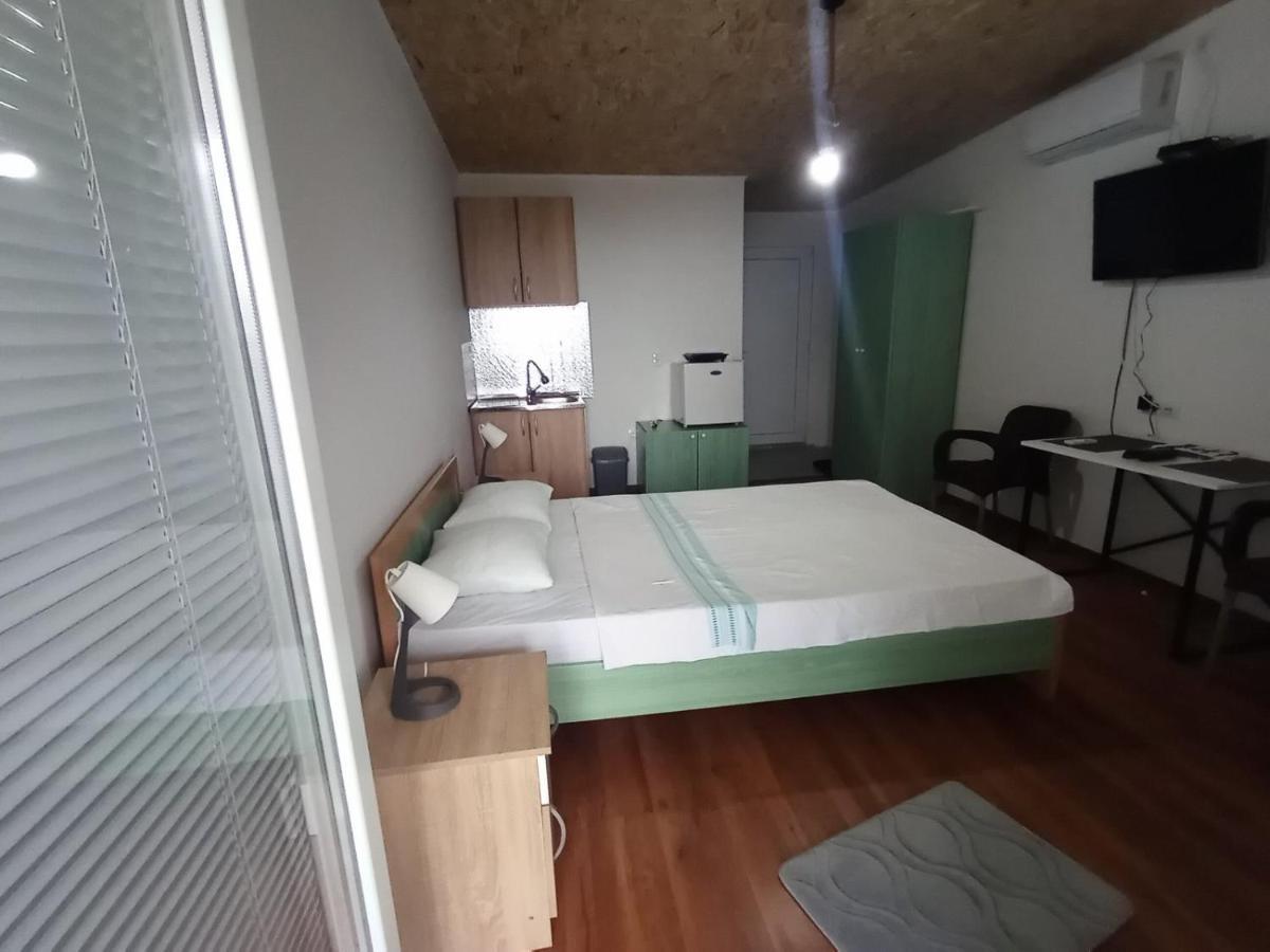 Lakeview Apartments Stojovic Virpazar Ngoại thất bức ảnh